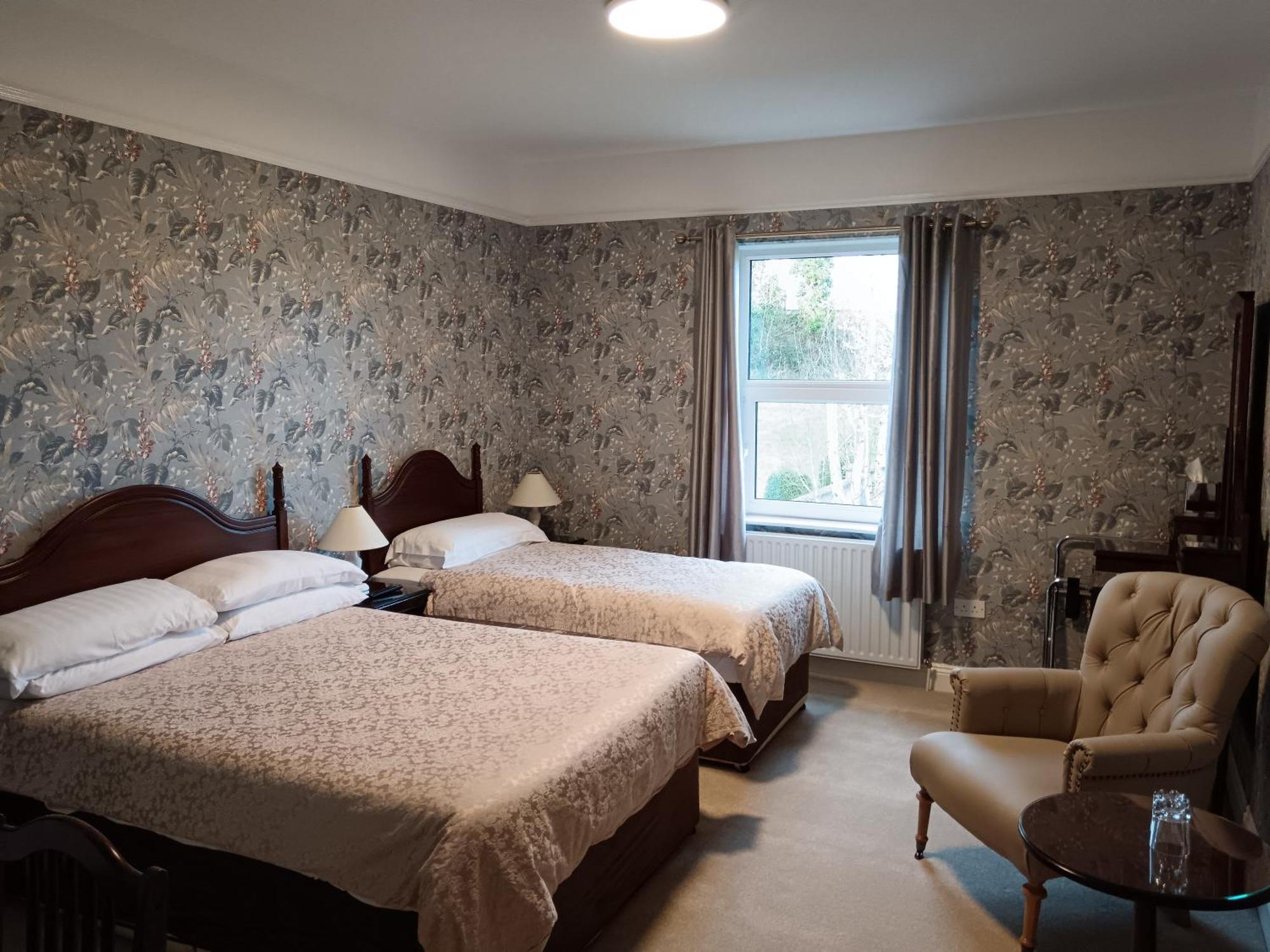 Carraig Rua Bed & Breakfast Килкени Екстериор снимка