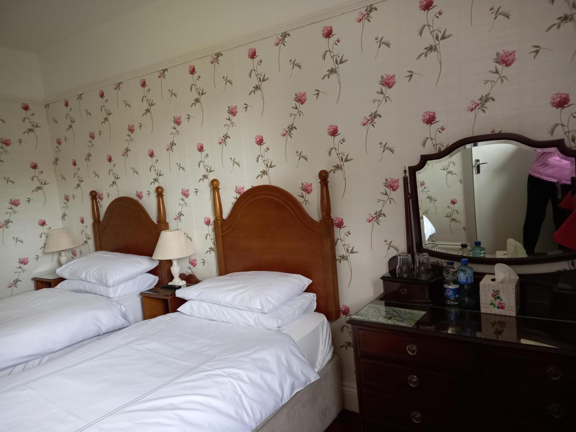 Carraig Rua Bed & Breakfast Килкени Екстериор снимка