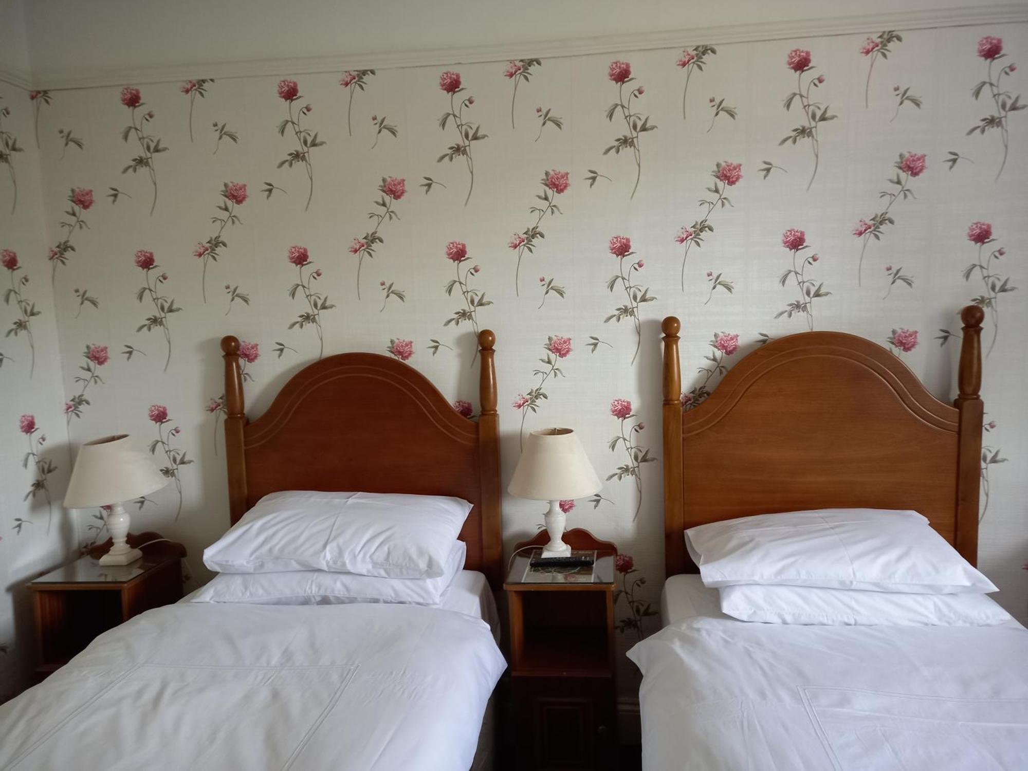 Carraig Rua Bed & Breakfast Килкени Екстериор снимка